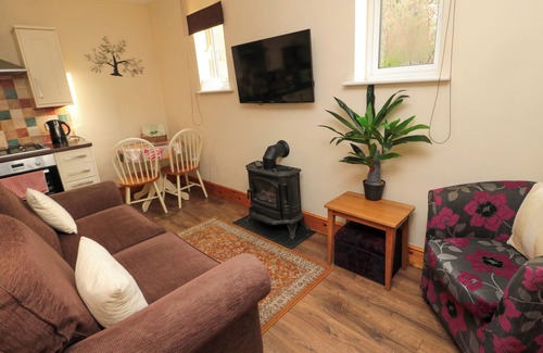 Newcastle-upon-Tyne Cottage | Fir Tree Cottage