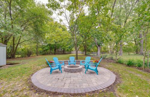 St. Charles House | Fire Pit and Grill Family Home on Fox River Trail!
