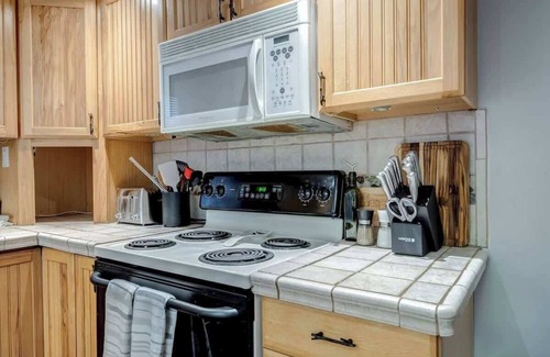 The Woods Cabin | Fire Pit, Arcade Games, Deck, Grill & Pool Access