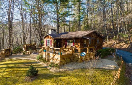 Cashiers House | Fire Pit, Grill, and Views Cashiers Getaway!
