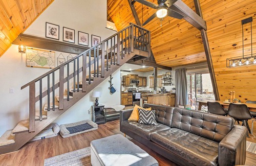 Pinetop Cabin | Fire Pit Table: A-Frame Cabin in Pinetop-Lakeside