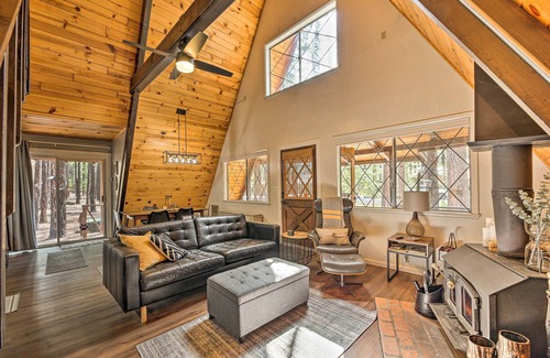 Pinetop Cabin | Fire Pit Table: A-Frame Cabin in Pinetop-Lakeside