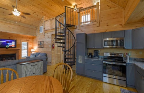 Luray Cabin | Firefly Cabin