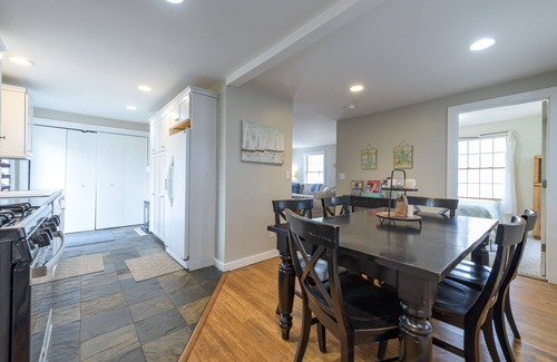 South Haven House | Firefly Cottage - close to beach & town!