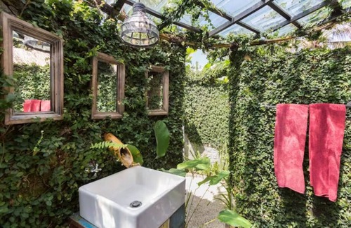 Peliatan Hotel | Firefly Eco Lodge