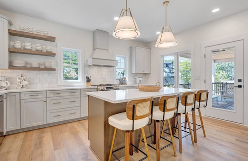 Moneta House | Firefly Estate, Lakefront Luxury w/Covered Verandas + Heated Salt Pool, Hot Tub, Dock!