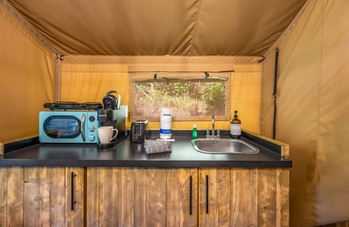 Sevierville Cabin | Firefly Season Glamping