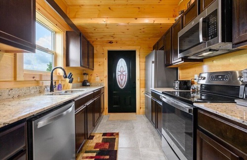 Sevierville Cabin | Firefly Springs! Indoor pool cabin! Sleeps 8-10 Pool table/Arcades/Xbox/hot tub