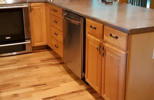 Franklin House | Fireman's DreamCabin 5 BR 3 Baths Beautiful Log Home with Starlink WiFi! Hot Tub
