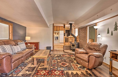 Grand Lake Cabin | Fireplace, Deck & Mtn Views: Grand Lake Home!
