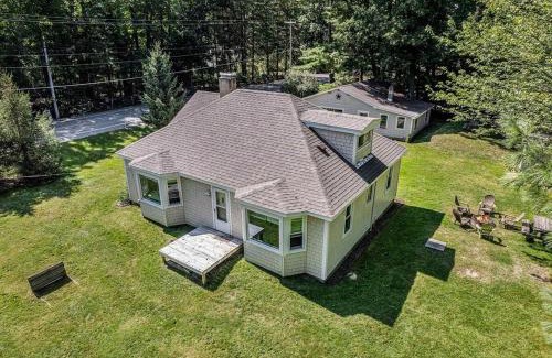 Higgins Lake House | Fireplace, Lake views and 3-min to Sam-o-set beach