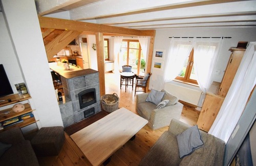 Oxstedt House | Fireplace, terrace, garden, barbecue, child-friendly near nature reserve
