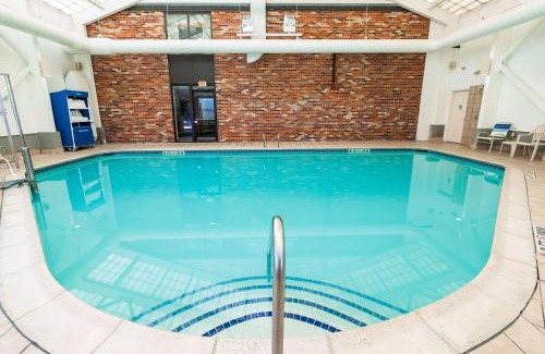 Nasons Corner Hotel | Fireside Inn & Suites Portland