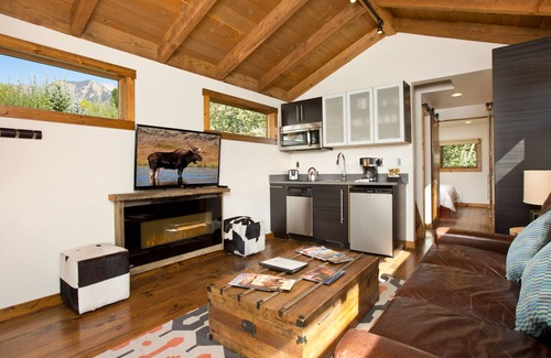 Moose Wilson Road Cabin | Fireside Resort