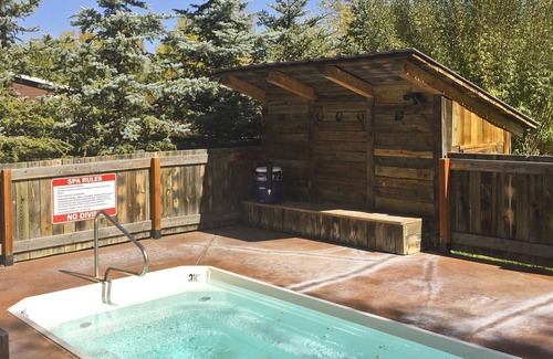 Moose Wilson Road Cabin | Fireside Resort