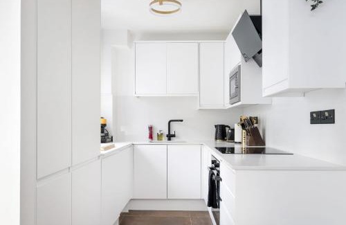Marylebone Apartment | First Class Living Experience Luxury In Harley St