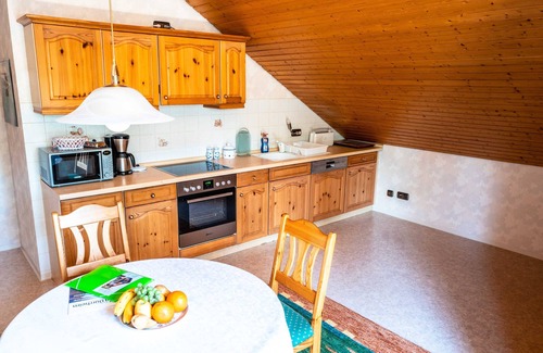 Bad Duerrheim Apartment | first-class vacation apartment on the upper floor, F* - Landhaus Christina 2 very nice 4