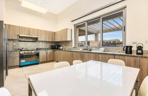 Discovery Gardens House | FIRST CLASS | VILLA | Elegance at Homely Luxe