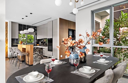 Dubai Apartment | FIRST CLASS | Villa | Private Pool & Garden Bliss