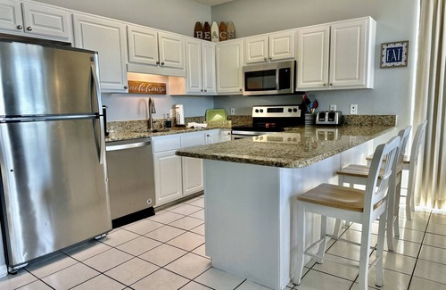 Orange Beach Condo | First Floor Beachfront Corner Unit with Great Views!