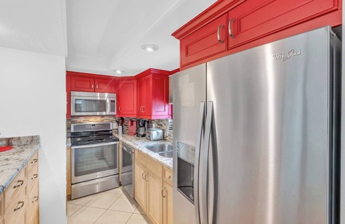 Park Shore Condo | First Floor Deluxe Condo -Updated and Chic!
