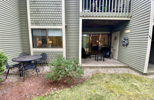 Brewster Condo | First Floor Eaton Condo, renovated kitchen with new appliances in picturesque Ocean Edge Resort.