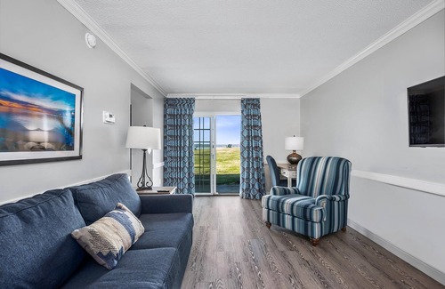North East Hotel | First Floor Master Suite Bay View