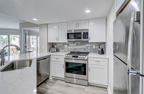 Palmetto Dunes House | First-Floor, Oceanfront Condo w/Free WiFi, Balcony, Shared Hot Tub, Pool, Sauna