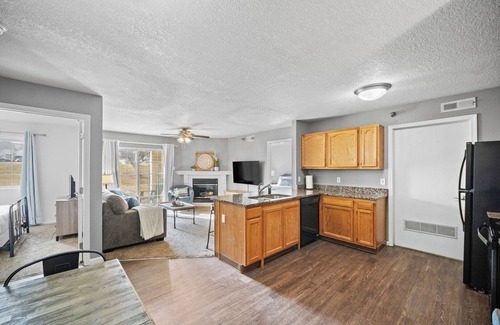 West Des Moines Apartment | First Floor | Onsite Gym | King Bed and More!