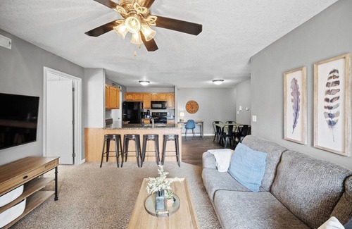 West Des Moines Apartment | First Floor | Onsite Gym | King Bed and More!