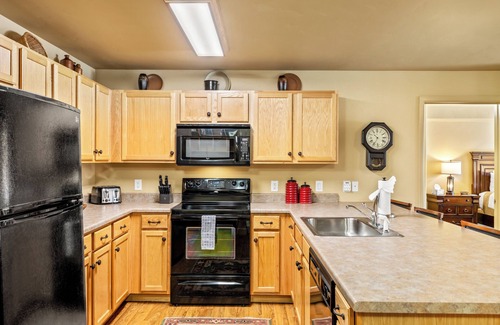 Steamboat Springs Condo | First Light, Ski Area Views, AC Unit in Living Space, Deck and Desk for Working!