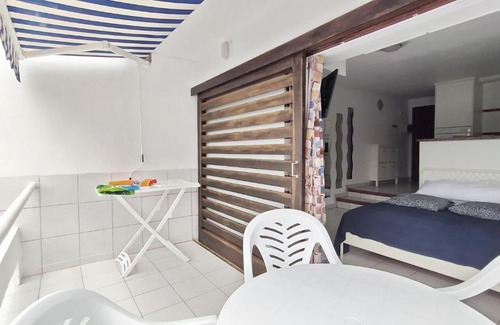 Callao Salvaje Apartment | First-line waterfront studio apartment