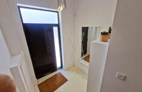 Leixões Apartment | Firstfloorby22