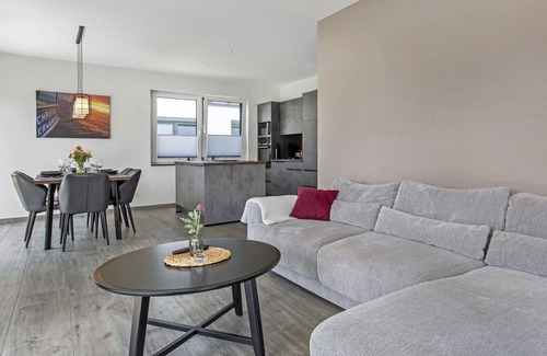 Fedderwardersiel House | Fischer sien Huus by Interhome