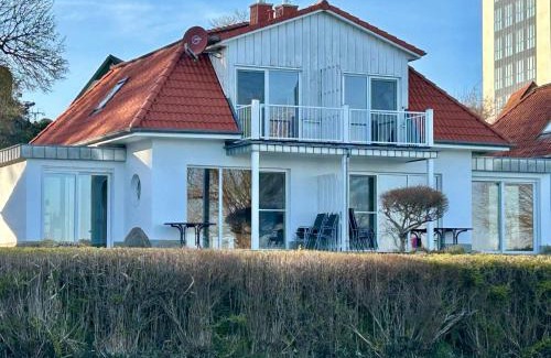 Bad Kleinen House | Fischerhus Heini mit Boot, Sauna und Kamin