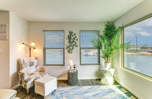 Harbor Oaks Apartment | Fish and Swim Waterfront Rockport Condo with Views!