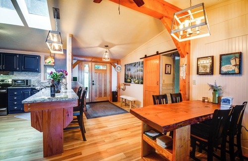 Port Ludlow Cottage | Fish, Crab & Clam: Waterfront Gem in Port Ludlow