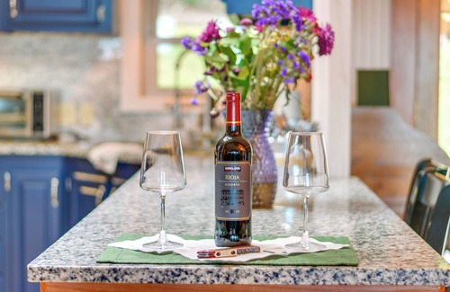 Port Ludlow Cottage | Fish, Crab & Clam: Waterfront Gem in Port Ludlow