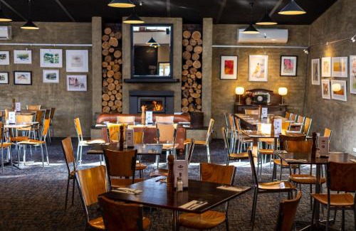Fish Creek Hotel | Fish Creek Hotel