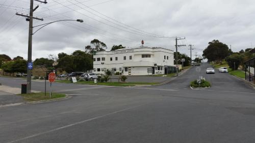 Fish Creek Hotel | Fish Creek Hotel