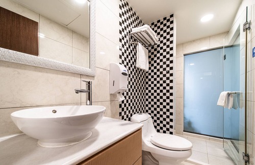 Yancheng District Hotel | Fish Hotel - Yangcheng