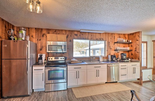 Cotter House | 'Fish House' w/Deck, Fire Pit & River Views