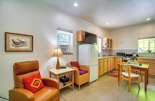 Trail Apartment | Fish, Raft & Hike: Southwest OR Couple’s Retreat!