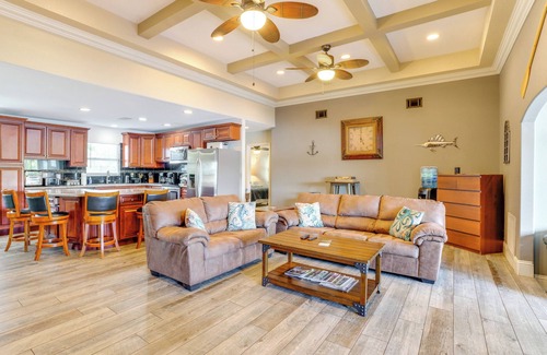 Ocklawaha Cottage | Fish, Swim & More: Lakefront Retreat in Ocklawaha!