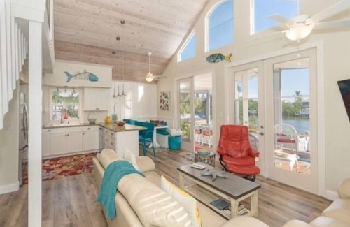 Palm Island House | Fish Tales & Flip Flops - Spectacular Palm Island pool home