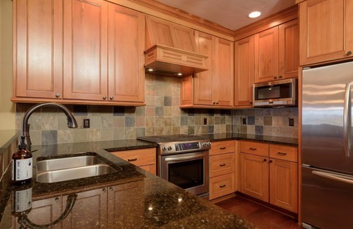 Astoria Condo | FisherBros Flats 202