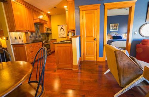 Astoria Apartment | FisherBros Flats