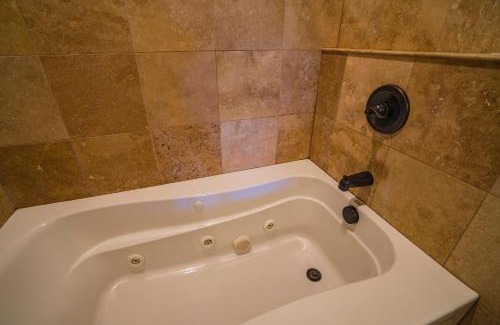 Astoria Apartment | FisherBros Flats