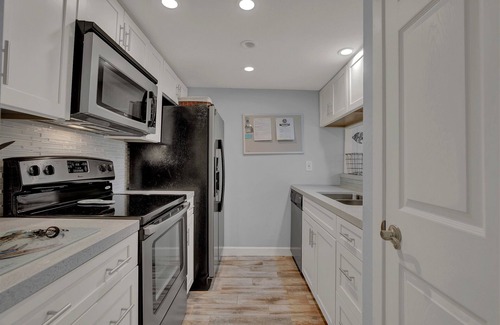 Harbor Oaks Condo | Fisherman Friend! - Coastal Condo - Views Await!