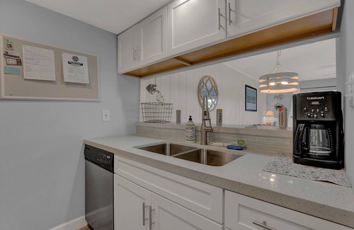 Harbor Oaks Condo | Fisherman Friend! - Coastal Condo - Views Await!